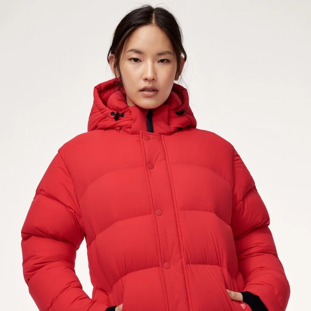 aritzia TNA super puff